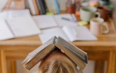 Cómo gestionar el estrés laboral: estrategias para un equilibrio saludable